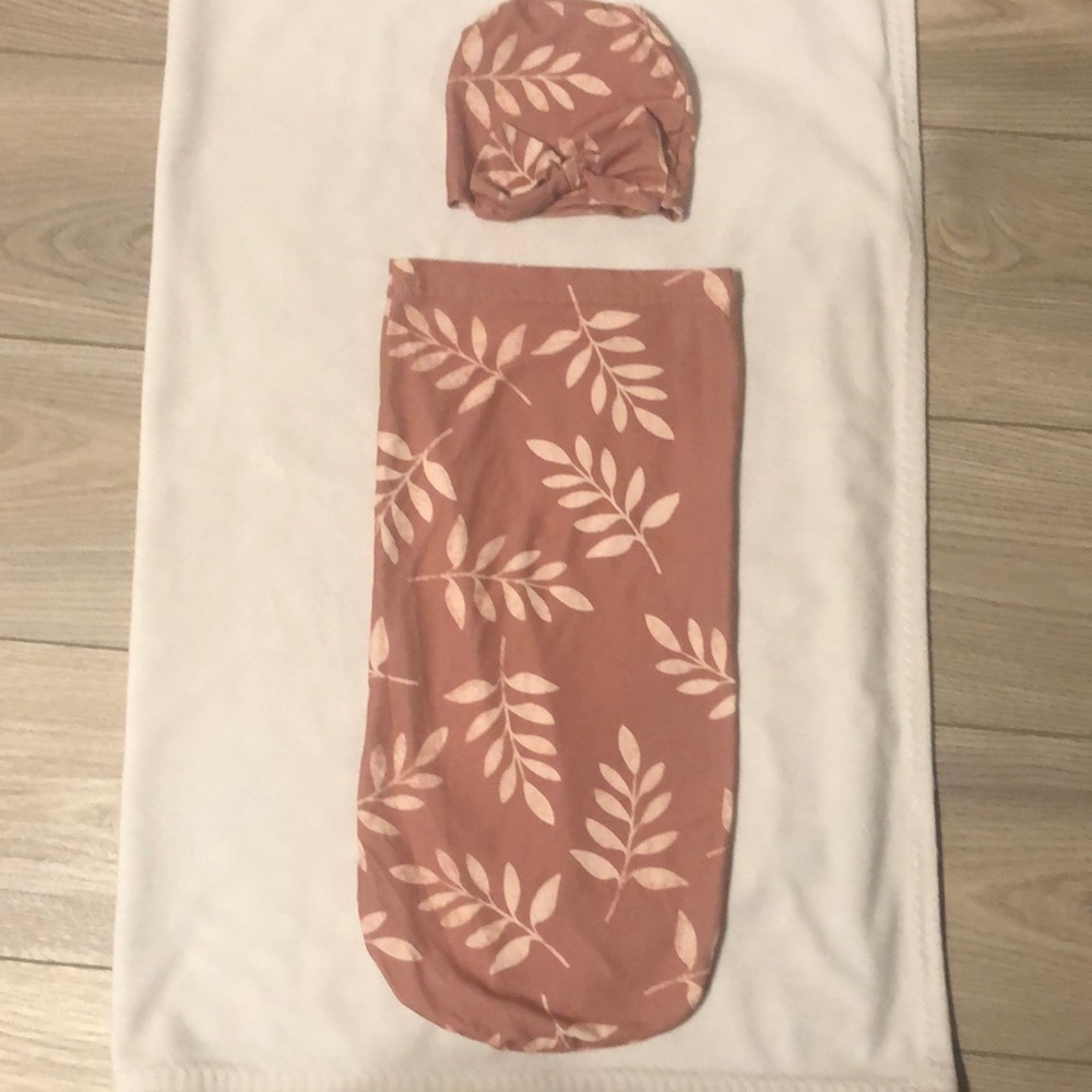 Itzy Ritzy Dusty Leaf Swaddle Set